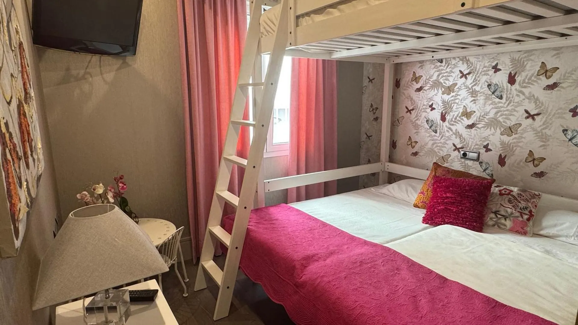 Terra Boutique Cadiz Apartment 0*,  Spain